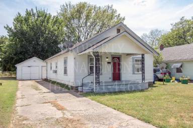 Main picture of 1407 W 6th St
