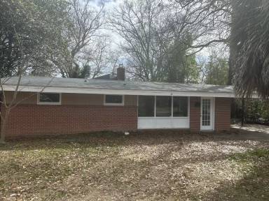 Main picture of 850 Emerald St