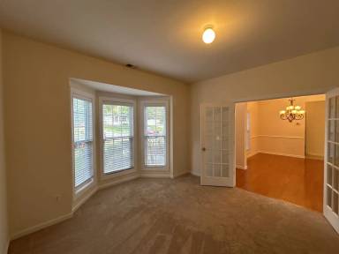 Main picture of 16110 Cloverleaf Ct