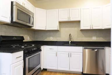 Main picture of 1789 Commonwealth Ave
