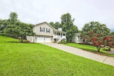 Main picture of 5077 Holly Hock Dr