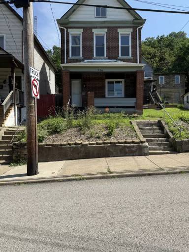 Main picture of 756 Middle Ave