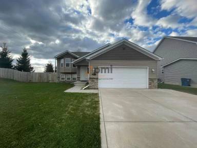 Main picture of 10880 Mississippi St