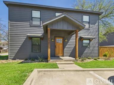 Main picture of 4501 College Main St