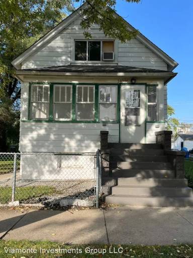 Main picture of 14036 S Green Bay Ave
