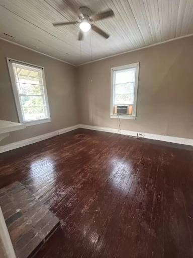 Main picture of 740 Maryland St