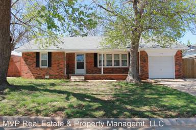 Main picture of 813 E Towry Dr