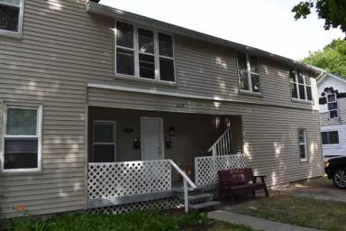 Main picture of 624 S Lansing St