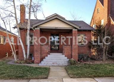 Main picture of 557 S Race St