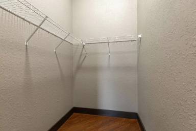 Main picture of 535 W Walnut St