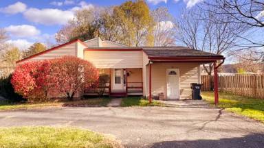 Main picture of 118 N 3rd St