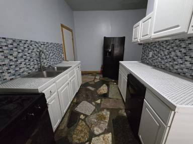Main picture of 749 Morgan St