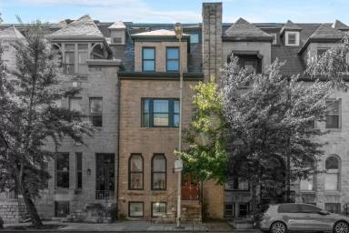 Main picture of 1226 N Calvert St