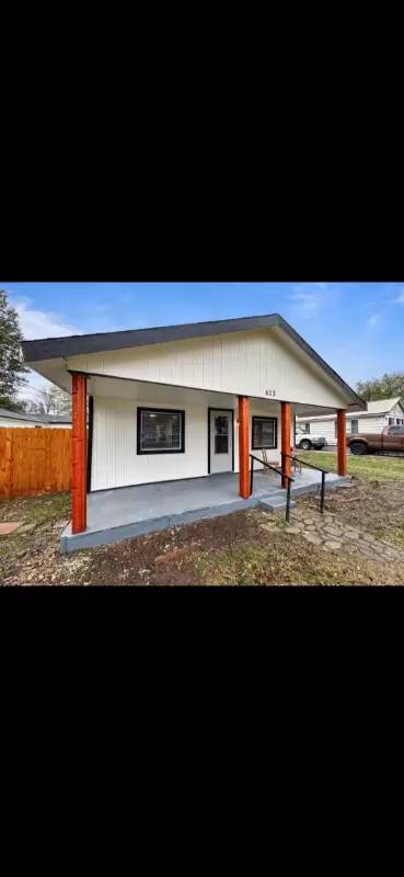 Main picture of 613 W Sequoyah Ave