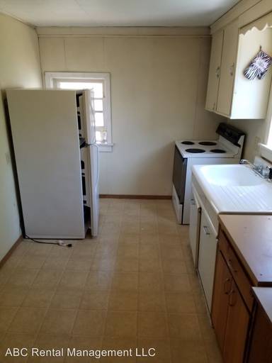Main picture of 313 Superior St