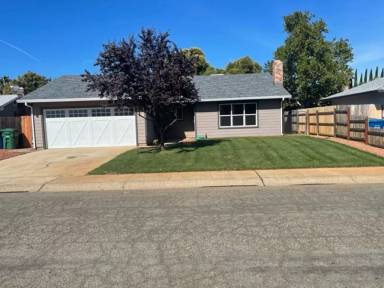 Main picture of 2386 Celestial St