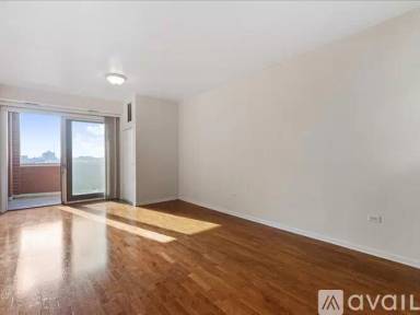 Main picture of 828 W Grace Apartments