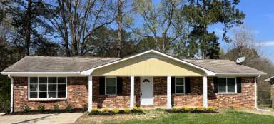 Main picture of 3021 Lakeridge Dr SE