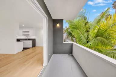 Main picture of 7767 Hollywood Blvd