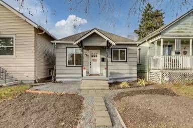 Main picture of 3212 Oakes Ave