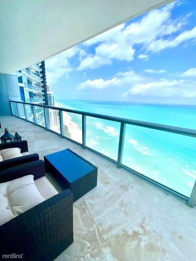 Main picture of Jade Beach