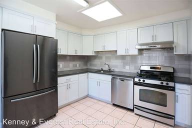 Main picture of 1871 46th Ave