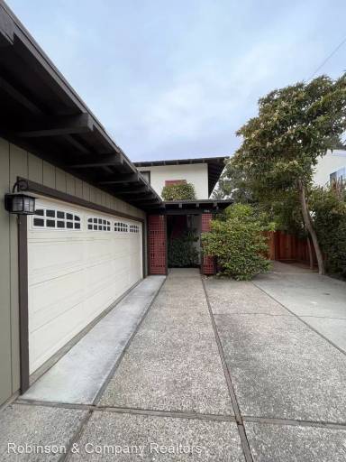 Main picture of 966 Florence Ln