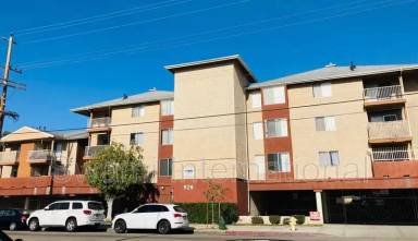 Main picture of 926 N Wilmington Blvd