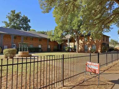 Main picture of 1801 Rose St