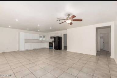 Main picture of 2828 E Chipman Rd