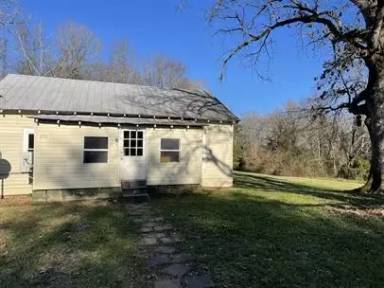 Main picture of 259 County Road 422