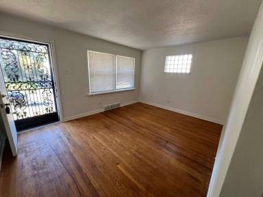 Main picture of 6625 Donald St