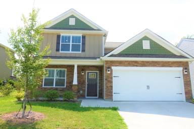 Main picture of 5 Lake Grove Rd