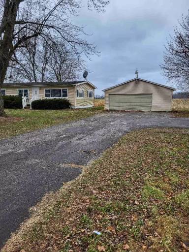 Main picture of 5688 S Cochran Rd