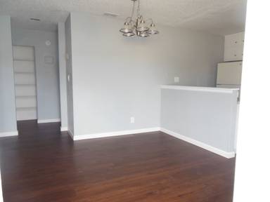 Main picture of 100 E Tiffany Dr