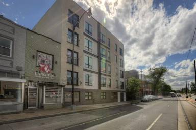 Main picture of 1220 19th St NE
