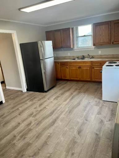 Main picture of 323 Brook St