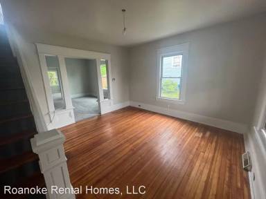 Main picture of 2217 Orange Ave NW