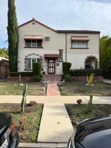 Main picture of 640 N La Jolla Ave