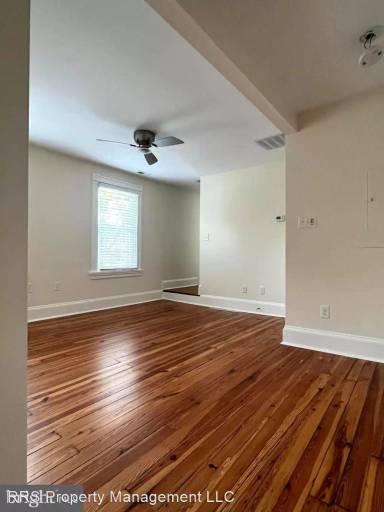 Main picture of 300 Park Ave