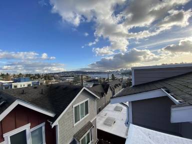 Main picture of 3615 Albion Pl N