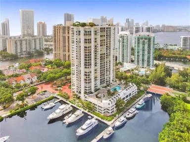 Main picture of Marina Tower