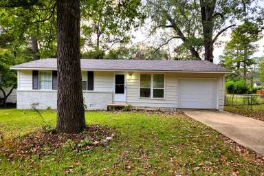 Main picture of 822 Edgehill Dr
