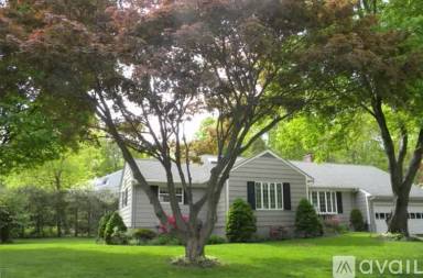 Main picture of 40 Long Meadow Rd
