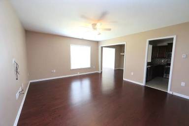 Main picture of 326 Brier Crossings Loop