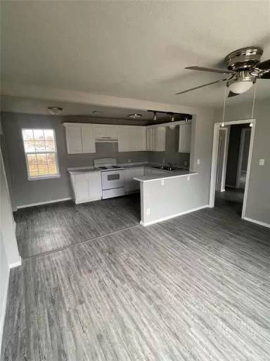 Main picture of 3927 SE 10th Pl