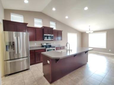 Main picture of 603 Hill Top View St