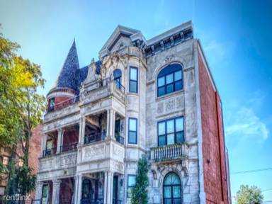 Main picture of 4710 S King Dr