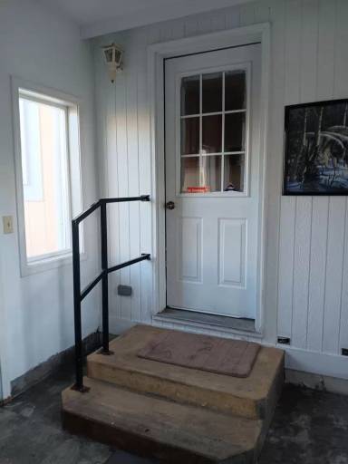 Main picture of 785 N 7th Ave