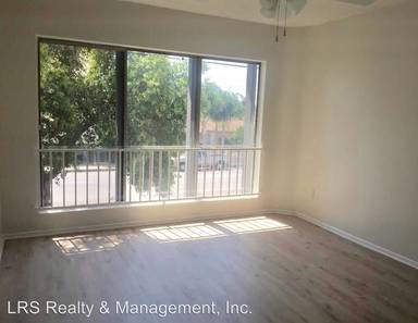 Main picture of 12631 Vanowen St